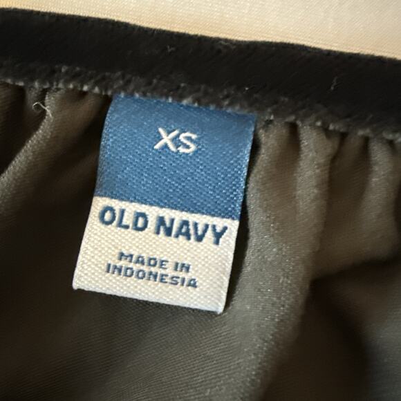 Old Navy Women's XS Whimsigoth Black Velvet Shirred V Neck Relaxed Blouse Witchy - Picture 4 of 9